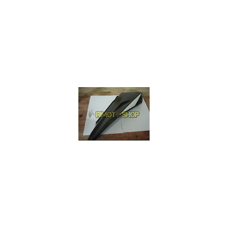 HULL TAIL RH APRILIA RS 125 06-10-AP8179686 | RiMotoShop