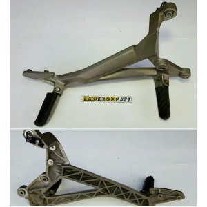 2008 2011 APRILIA SHIVER 750 Right platform support-PE5-4594.4O | RiMotoShop