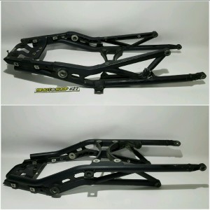 07 11 TRIUMPH 675 subframe arrière-TE7-4378.9O-RiMotoShop