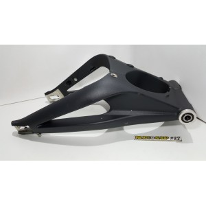 07 11 TRIUMPH 675 basculante trasero
