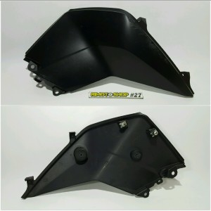 11 16 KTM DUKE 125 4t carena destra tanque